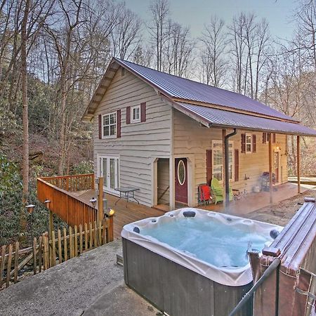 Bryson City Cottage With Hot Tub And Waterfall Views! Exterior photo