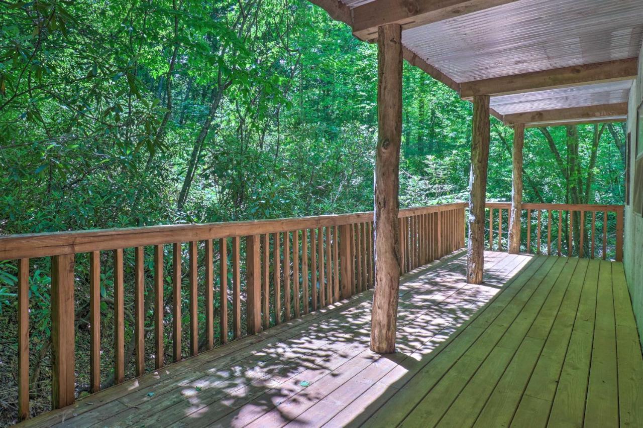 Bryson City Cottage With Hot Tub And Waterfall Views! Exterior photo